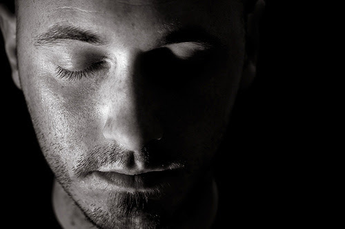 12 Little Habits that Stole Your Happiness Last Year