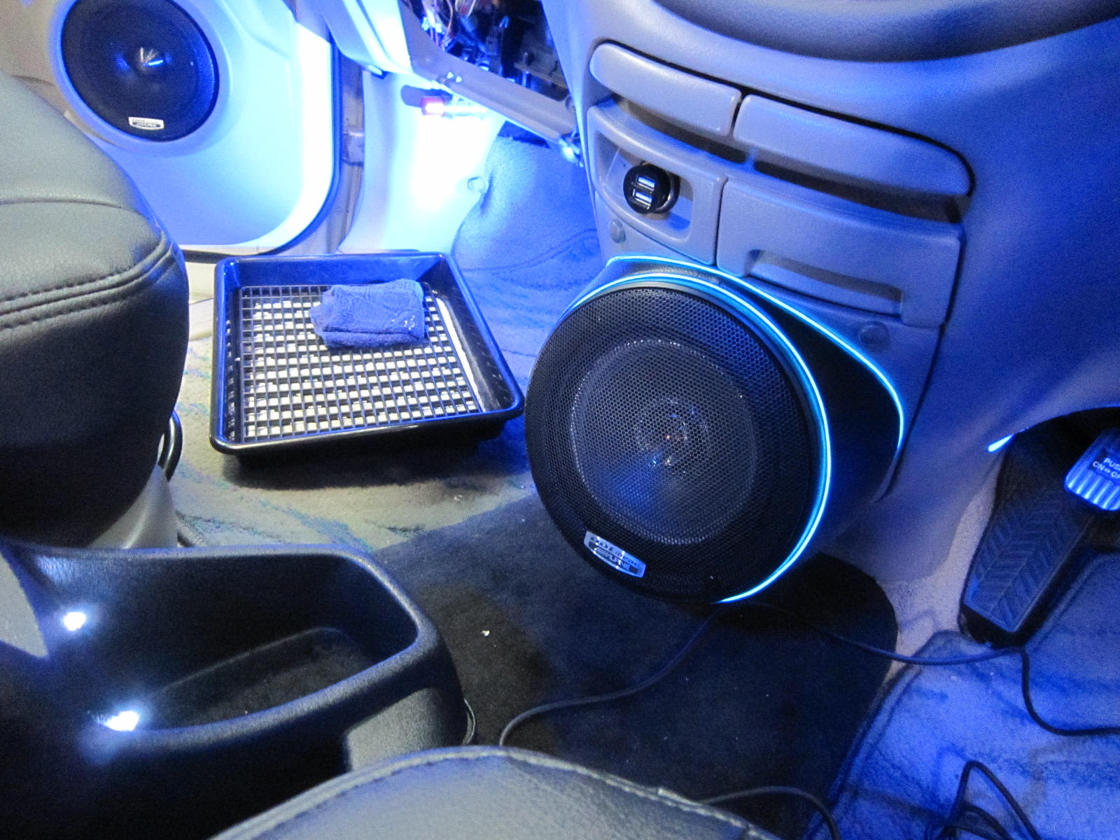 トヨタ エスティマ ｍｃｒ４０ 大阪でのビックイベント でみごと 優勝 しました 長野県 長野市 アルパイン Ex1000カーナビ 取り付け専門店 モービルスクゥエア長野店 ピックアップ インフォメーション