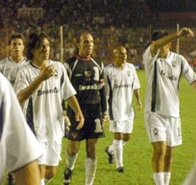 Una retirada con mucha pena de los jugadores Rojos