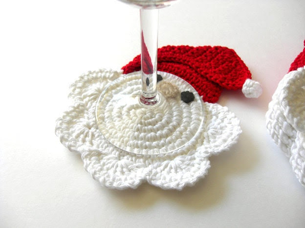 Red Clause Branco Coasters Santa.  Bebida de inverno Decor Crochet Christmas Collection - Conjunto de 6