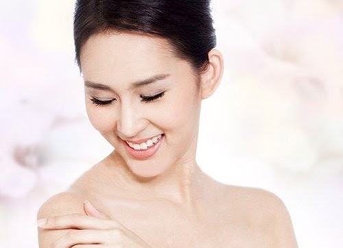 Làn da trắng mịn là mơ ước của rất nhiều phụ nữ Á Đông.