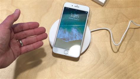 Lumee has unveiled two new phone cases for the iphone x. Belkin BOOST UP Wireless Charging Pad Review for iPhone 8