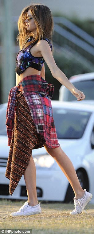 Earth lover Miranda Kerr is seen at Maroubra Beach doing a photo shoot for David Jones