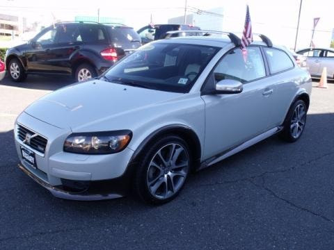 Volvo C30 T5 R Design. 2009 Volvo C30 T5 R-Design