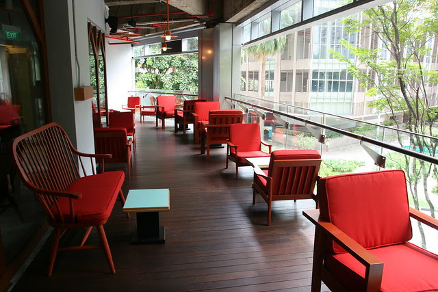 Outdoor balcony at Bochinche