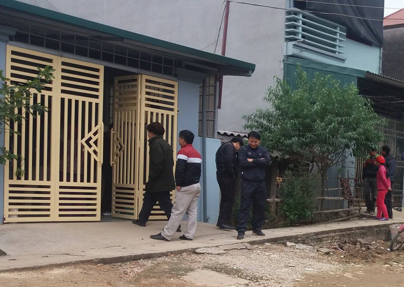 Thông tin sốc vụ phát hiện bé gái 20 ngày tuổi ở bãi rác - 1