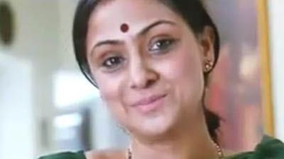 http://img.photobucket.com/albums/v252/BollyNuts/Vaaranam%20Aayiram/14.jpg