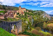 16+ Village Color © France