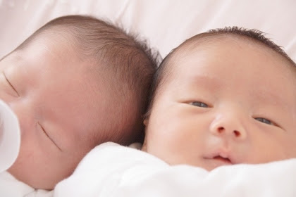 赤ちゃんの頭に白いフケ その正体は 乳児脂漏性湿疹の対処法 セトラdays