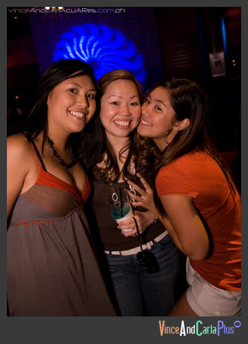 mia and friends