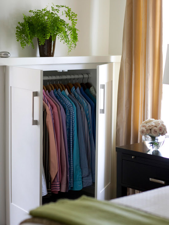 Closet between wall studs