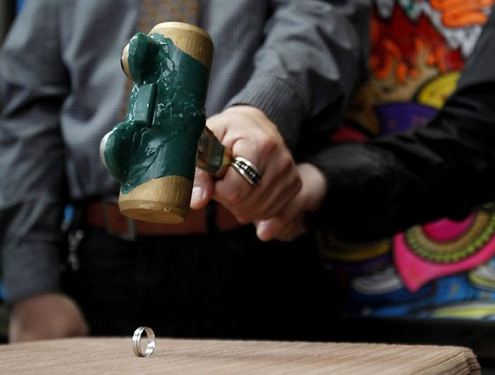 Divorce Ceremony in Japan (5 pics)