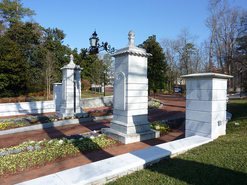 P1000609-2010-02-07-Shutze-Emory-Haygood-Hopkins-Gate
