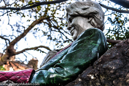 The Oscar Wilde Memorial In Merrion Square (Dublin) by infomatique