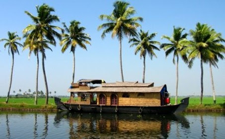 Keralabackwaters | Top 10 Tourist Destinations in India
