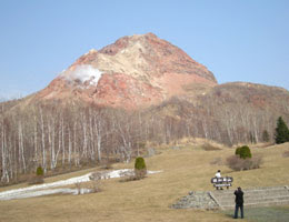 有珠山噴火でできた山 昭和新山 北海道ツアーに役立つ観光エリアガイド