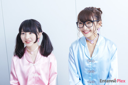 まこみな 包み隠さず撮られちゃってる 今年注目の２人組が最新技術vrに初挑戦 Entame Plex