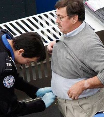 TSA Sexy Maneuvers (25 pics)