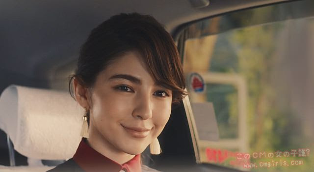 スミス楓 楽天カード Apple Payのcmに出演する美女 このcmの女の子誰