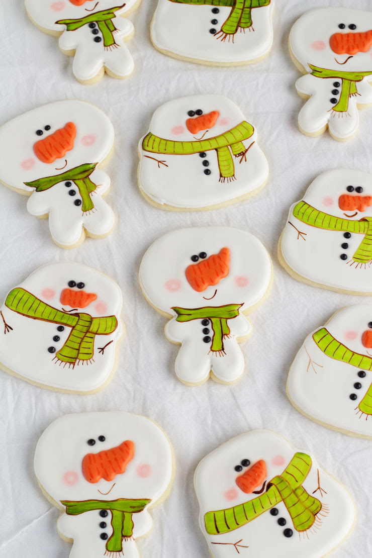Simple Snowman Cookies | The Bearfoot Baker