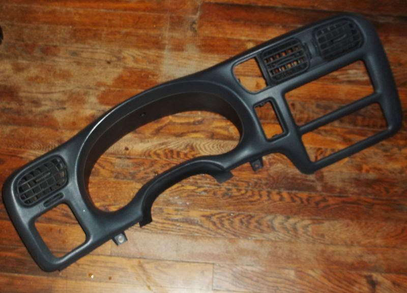 Buy 98-02 CHEVY S10 BLAZER GMC JIMMY DASH BEZEL TRIM 99 00 01 OLDS ...