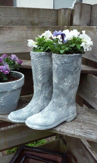 DIY Concrete Garden Decor That Will Steal The Show For 