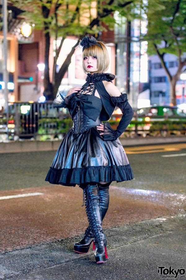 Japanese Gothic Lolita Street Style in Harajuku w/ MR 