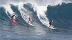 Praia de Waimea é famosa por ter ondas maiores que sete metros