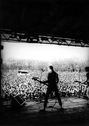 the-clash-paul-simonon-onstage