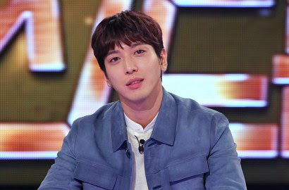Kira-kira seperti apa sifat asli dari Jung Yong Hwa yang terlihat di acara ini? http://ift.tt/20kt43r - Berita Terkini Jung Yong Hwa Terbaru Hari Ini -Stasiun TV KBS kini memiliki variety show baru yang akan dibawakan oleh 4 MC yaitu Kim Gura, Kim Min Jong, Kim Heechul Super Junior dan Jung Yong Hwa CN Blue. Di episode yang tayang 20 Januari, acara ini membahas kehidupan pribadi dari aktor Choi Min Soo, Solbi dan Yong Hwa itu sendiri. 