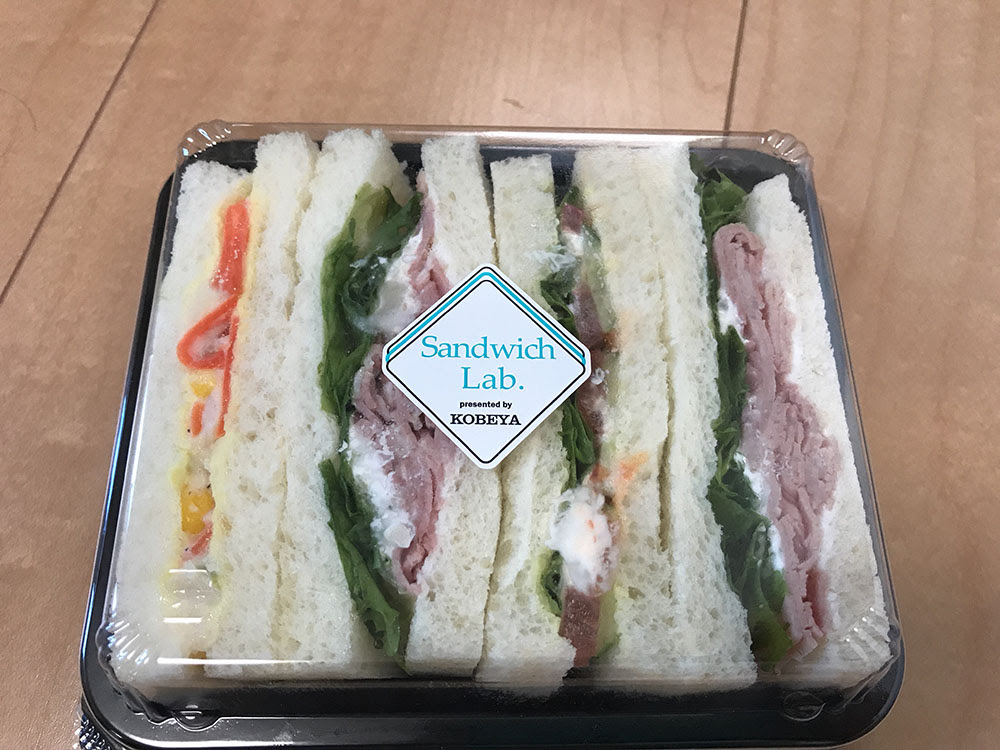 フレッシュベーカリー神戸屋 中百舌鳥店 国産ショルダーハムサンドイッチとくるみとレーズンのパンがおすすめ おすすめパン スイーツ