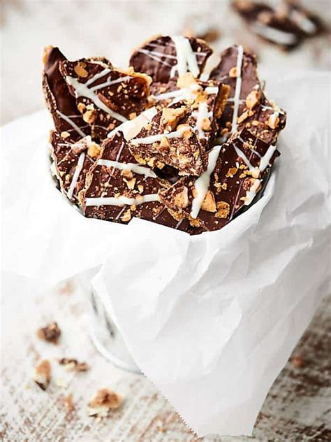 Some how this classic american recipe of chicken divan with ritz crackers missed my home. Christmas Crack Recipe - Easy Saltine Toffee Candy