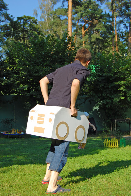 Cardboard car_04