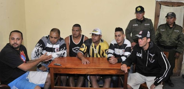 Tadeu (primeiro à esquerda) foi preso preventivamente pela morte de Kevin Espada na Bolívia