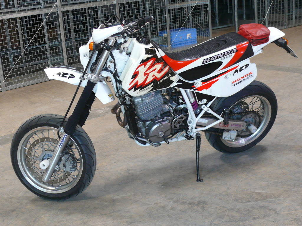 Soziusfu rasten Honda XR600 Bj 98 Motor Fahrwerk Soziusfu rasten Honda XR600 Bj 98 Motor Fahrwerk