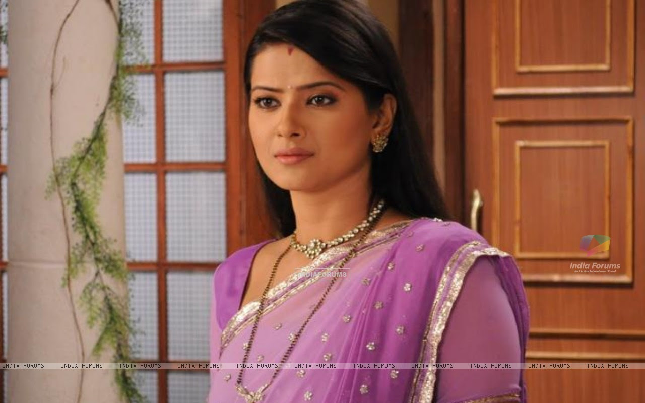 Kratika Sengar as Aarti (216683) size:1280x800