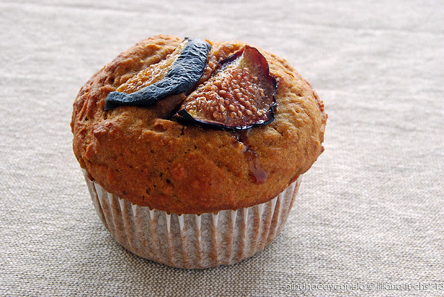 Spelt pumpkin muffins with figs