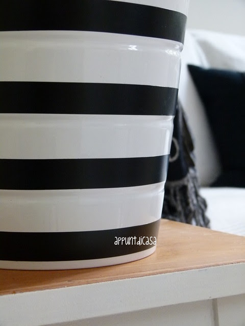 DIY black&white jar