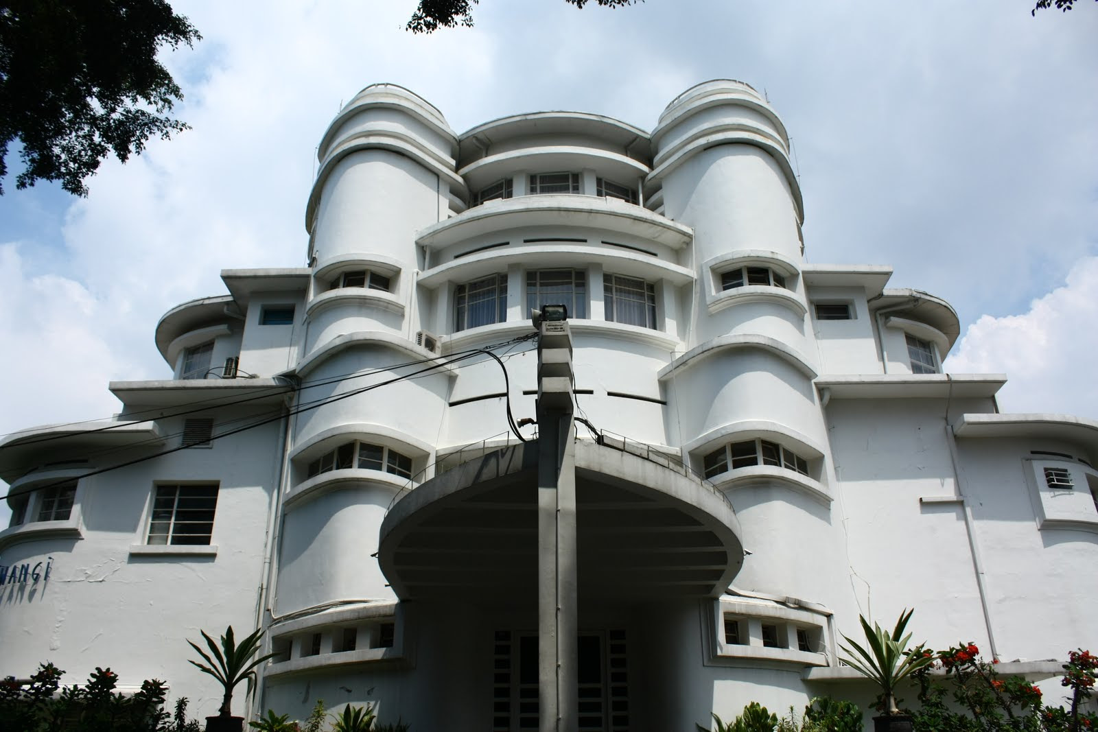 Mengenal Gedung UPI - ISOLA