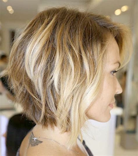 coiffure femme frange droite coupe cheveux degrade