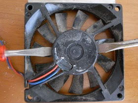 修理メモ Pcファンの分解 メンテナンス