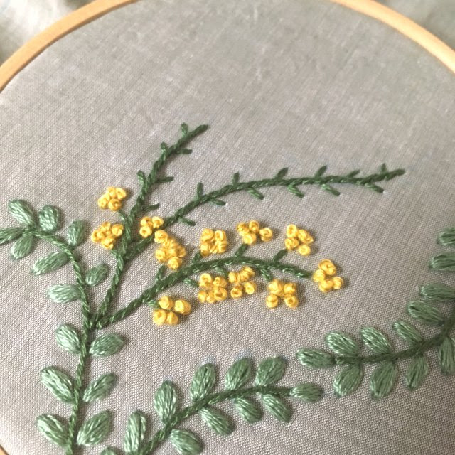 ミモザの刺繍 Nunotoiro
