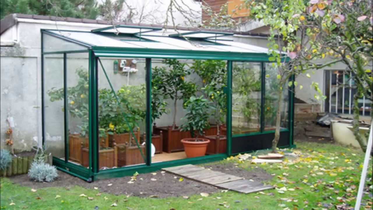 Mini serre en bois et verre