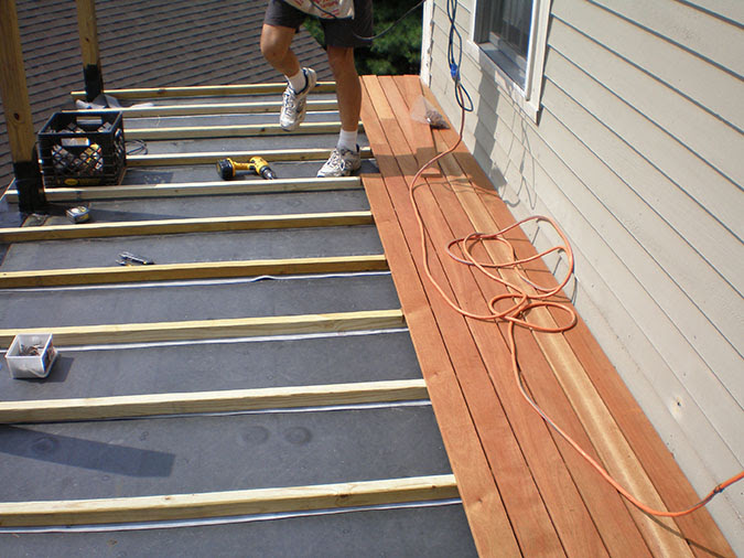 drainage - Can I use aluminum or plastic sheeting between 