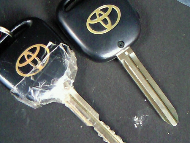 キーレスカバー修理 交換 鍵 静岡 浜松 車 バイク専門の鍵屋 浜松防犯センター 鍵開け 鍵紛失 スペアキー作成