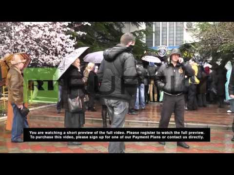 Ukraine: Sevastopol residents gather to support 'disbanded' Berkut