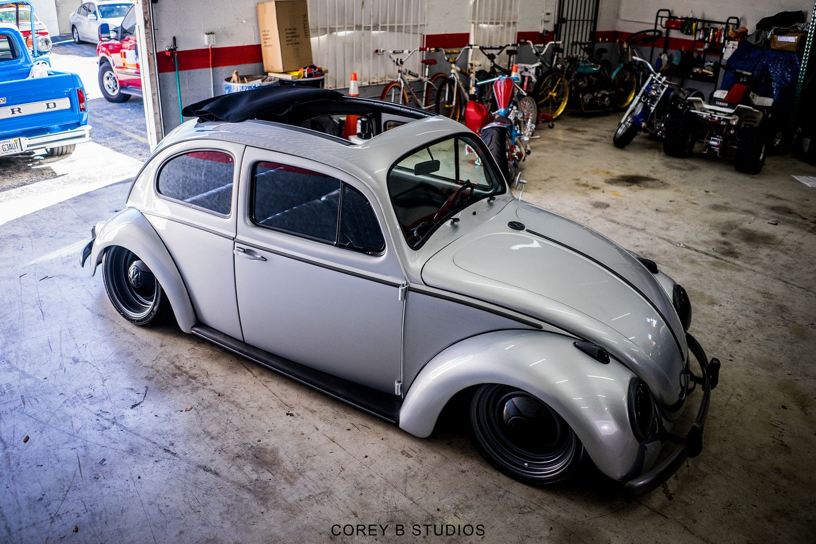  photo VWBugSilver-62.jpg