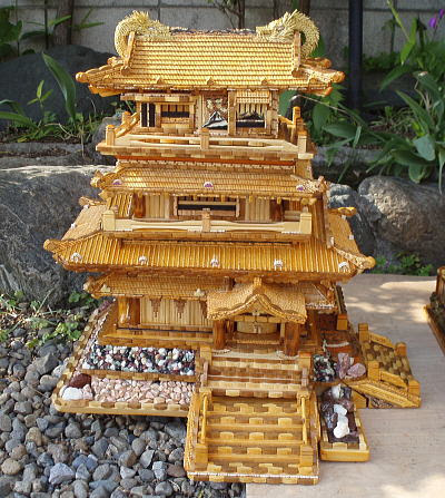 比嘉賢輝 爪楊枝のミニチュア建物