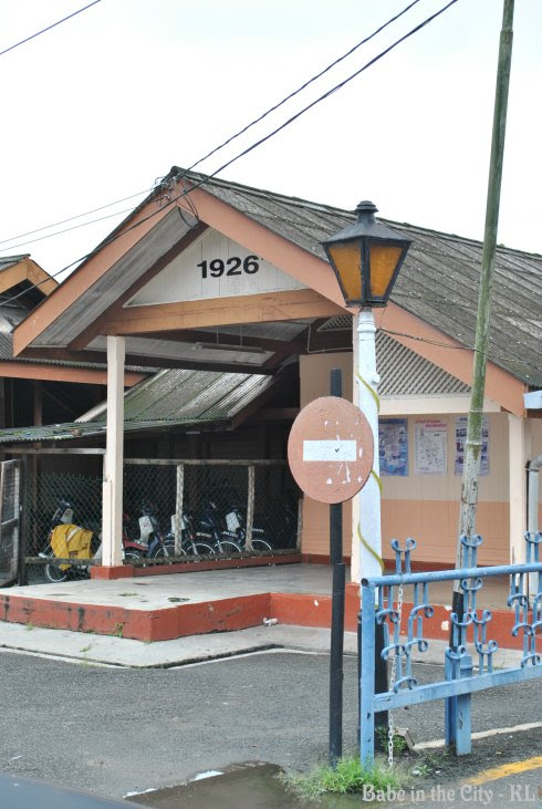 K.Lipis Train Station