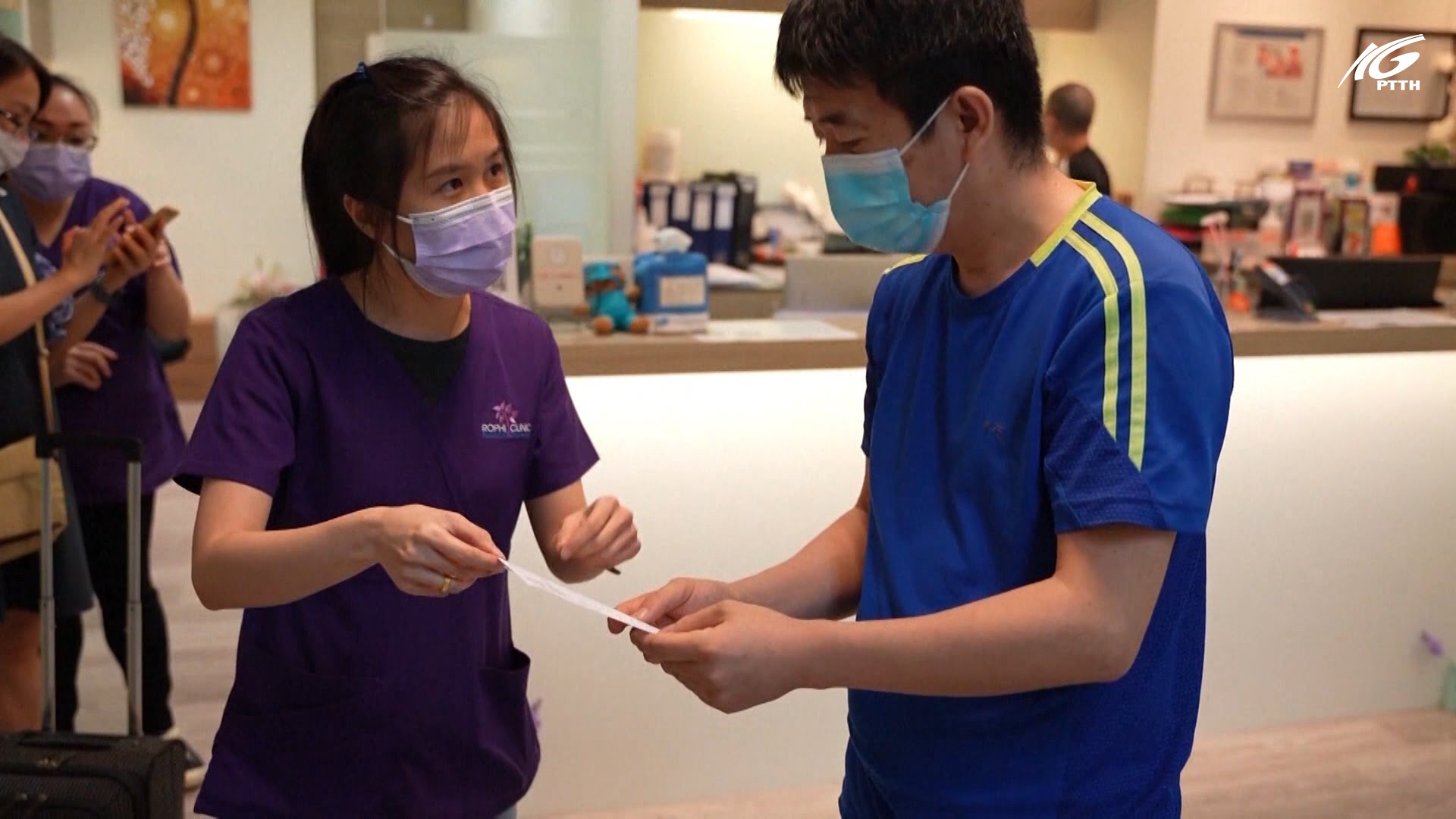 Singapore khuyến cáo sau tiêm vaccine COVID-19